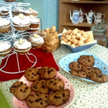 Nutrición infantil, muffins de banana y pera y galletitas de chocolate